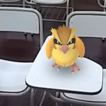 Un pókemon pidgey en el Aula 7 de la Facultad de Ciencias Económicas de la UNT